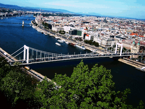 Imagen 1 Vista aérea de Pest junto a Buda de Budapest